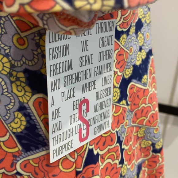 NWT Perfect T, Stretchy Scoop Neck Swing Style with side vents |Size Small - Picture 8 of 9